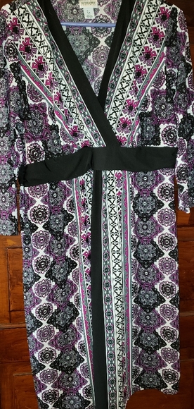Maternity dress - Picture 1 of 3